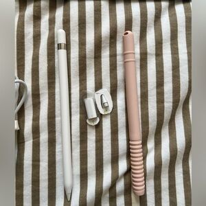 Apple White Stylus with Pink Sleeve